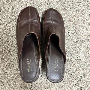 Women’s slide on mule style shoes by Villager. Size 11 Brown.